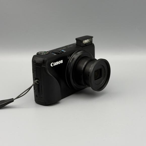 Canon PowerShot S90 Digital Camera | 10 MP | Black - Picture 3 of 5
